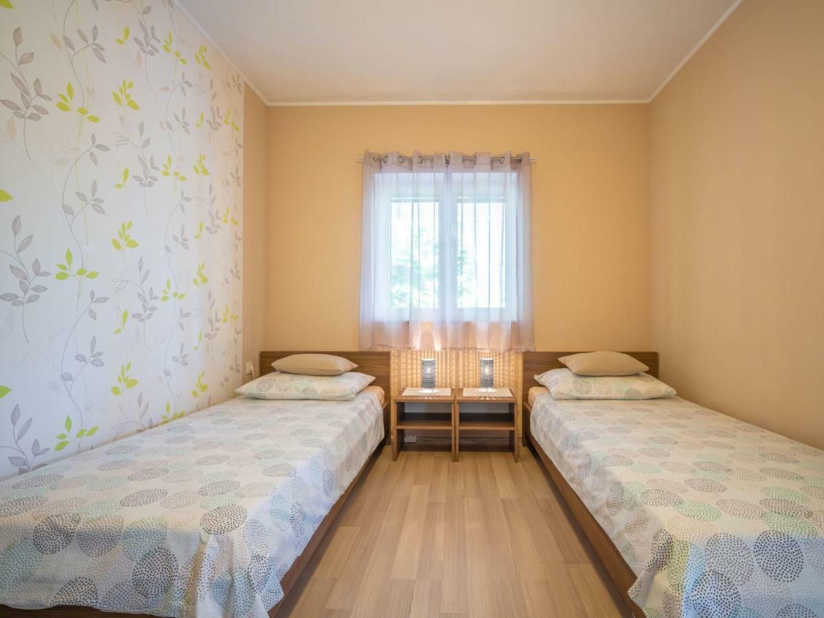 Apartment Sandra By Interhome